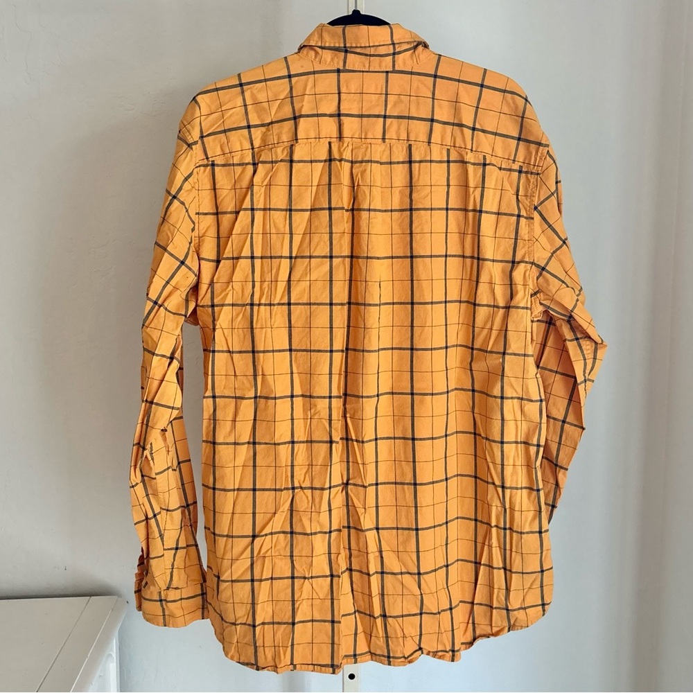 Gap Standard Fit Long Sleeve Poplin Button Shirt in
Desert Sunset Golden, XL - Picture 4 of 9